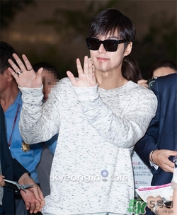 李敏镐眼镜图片,李敏镐戴眼镜图片 李敏镐眼镜图片,李敏镐戴眼镜图片