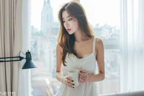 闭经的危害有哪些,闭经对女性造成的危害有哪些 闭经的危害有哪些,闭经对女性造成的危害有哪些