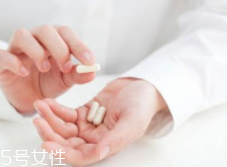 如何正确使用防晒霜(防晒霜怎么用才正确使用步骤)