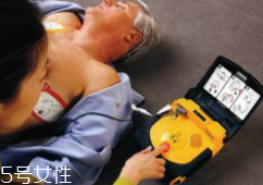 这几件事危害心脏(伤害心脏的三件事) 这几件事危害心脏(伤害心脏的三件事)