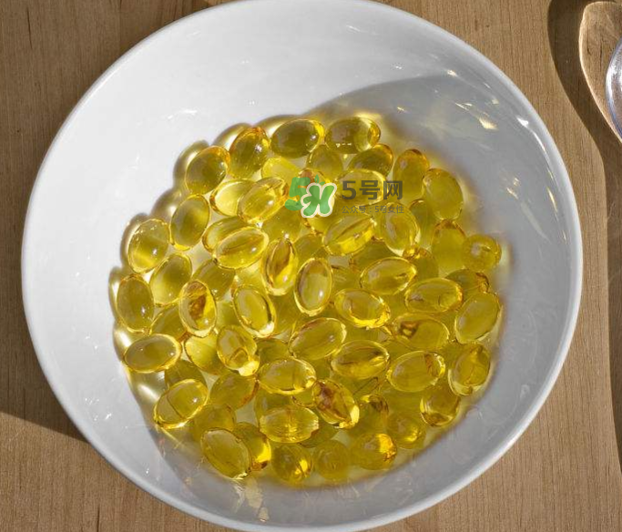 鱼肝油是维生素E吗,鱼油维生素e的作用和功效