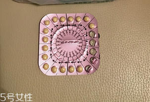 更年期提前的原因(更年期提前是什么原因造成的)