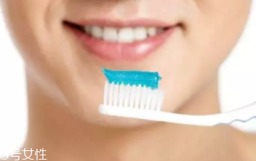 牙结石的三个阶段(牙结石初期) 牙结石的三个阶段(牙结石初期)