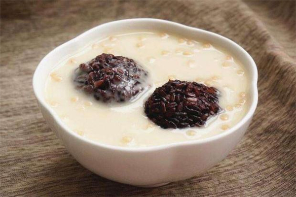 黑糯米的功效和作用(黑糯米的功效和作用及食用方法) 黑糯米的功效和作用(黑糯米的功效和作用及食用方法)