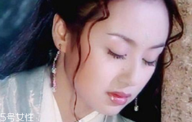 出现这些症状要小心皮肤癌(得了癌症皮肤会出现4种现象)