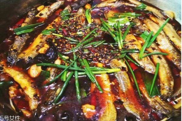 吃泥鳅有什么禁忌呢(吃泥鳅有什么禁忌吗)