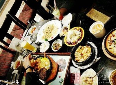 女性如何保养自己(女性如何保养自己的子宫和卵巢?)