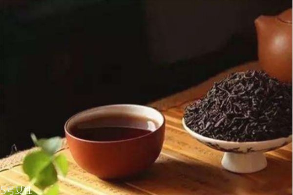 孕妇喝黑茶的好处,孕妇喝黑茶对胎儿有哪些好处 孕妇喝黑茶的好处,孕妇喝黑茶对胎儿有哪些好处