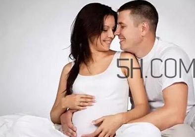 羊水过早破了怎么办,孕早期羊水破了怎么办