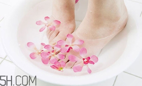 泡脚四忌讳(但泡脚有4忌大家要牢记)