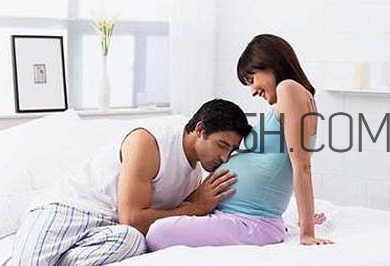 怀孕早期同房正确的姿势,孕中期同房应采用什么姿势