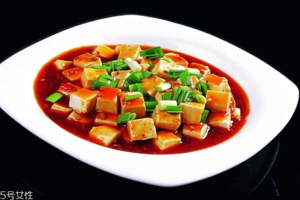 什么人群不能吃豆腐呢(豆腐什么人群不要吃?)