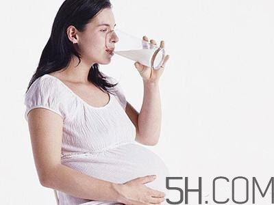 孕妇奶粉可以加蜂蜜一起喝吗,婴儿奶粉可以加蜂蜜一起喝吗