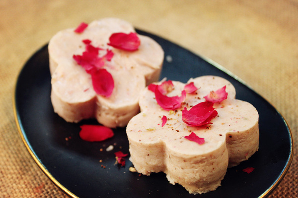 玫瑰饼怎么做(怎样做玫瑰花馒头)