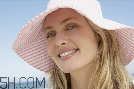 适宜夏天用的洗面奶推荐(冬天适合用的洗面奶)