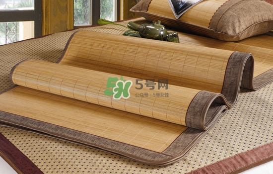 新生儿可以睡凉席吗,夏天坐月子能睡凉席吗 新生儿可以睡凉席吗,夏天坐月子能睡凉席吗