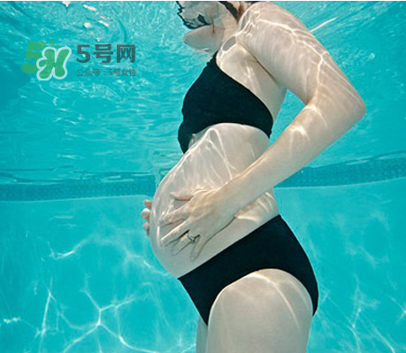 孕妇游泳的好处和坏处,孕妇游泳的好处