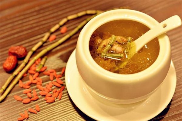 老鸭汤的做法(老鸭汤的做法 最正宗的做法)