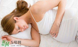 孕妇能用爽身粉擦脚吗?,孕妇可以擦爽身粉吗