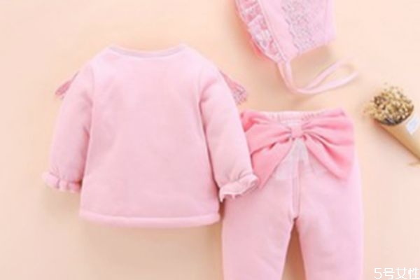 宝宝衣服穿得够不够怎么判断(怎么判断宝宝衣服穿的够不够) 宝宝衣服穿得够不够怎么判断(怎么判断宝宝衣服穿的够不够)