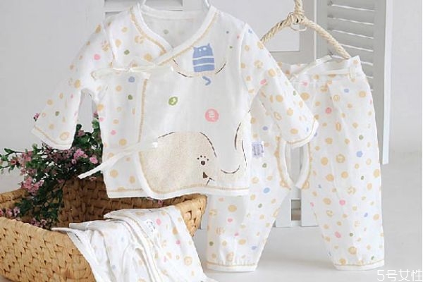 宝宝穿得多的坏处(宝宝穿得过多的危害)