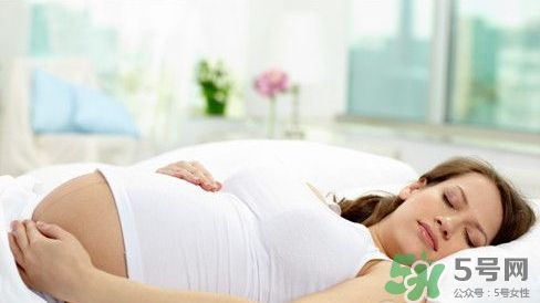 孕期右侧卧位睡觉对宝宝有害吗,孕妇睡觉必须左侧卧位吗