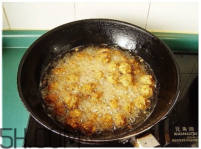 雅诗兰黛洗面奶使用方法(雅诗兰黛洗面奶使用方法)