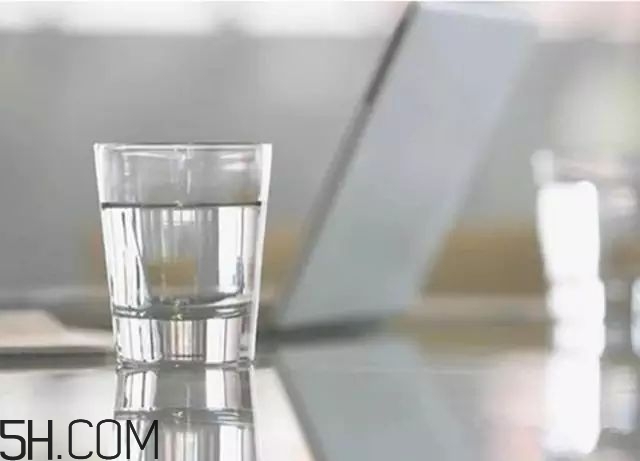 经常起夜的饮食禁忌(经常起夜吃什么食物) 经常起夜的饮食禁忌(经常起夜吃什么食物)