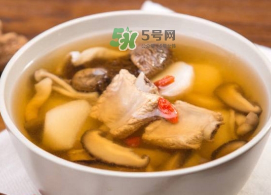 松茸炖排骨的功效和作用,松茸可以炖排骨吗 松茸炖排骨的功效和作用,松茸可以炖排骨吗