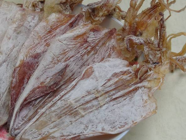 如何发干鱿鱼最好方法,干鱿鱼怎样做才好吃