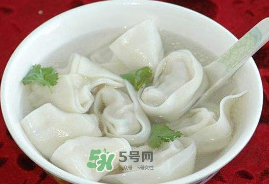 馄饨和抄手有什么区别?,抄手是馄饨吗?馄饨和抄手有什么区别?