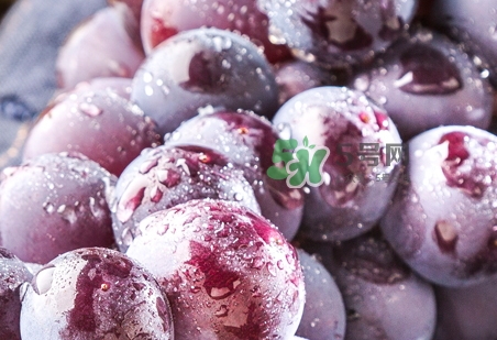 葡萄皮上的白霜怎么洗干净,葡萄皮上的白霜怎么洗掉