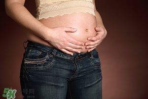 孕妇肚脐周围变黑是男是女,孕妇肚脐周围发黑是男孩还是女孩 孕妇肚脐周围变黑是男是女,孕妇肚脐周围发黑是男孩还是女孩