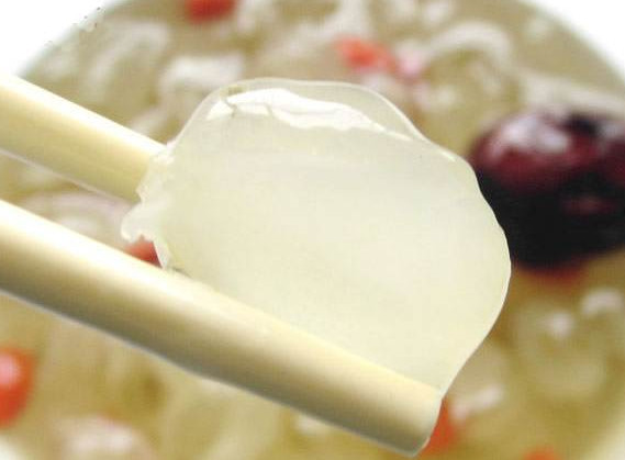 皂角米和银耳能一起吃吗,皂角米和银耳一起吃可以吃吗