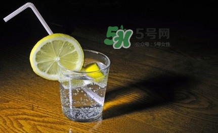 苏打水什么人不能喝,苏打水能不能喝