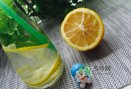 喝苏打水有什么好处?,喝苏打水有什么好处和坏处