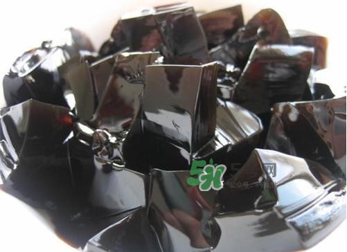 烧仙草和龟苓膏的区别,你全都知道吗?,烧仙草和龟苓膏的区别能吃吗 烧仙草和龟苓膏的区别,你全都知道吗?,烧仙草和龟苓膏的区别能吃吗