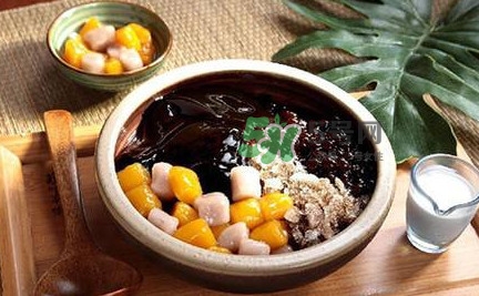 仙草冻可以加蜂蜜吗,仙草蜜可以加热吗