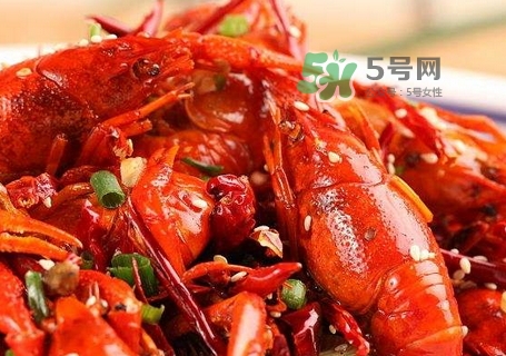 龙虾尾黑线怎么处理,龙虾腹部黑怎么处理