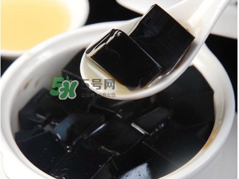 传统的龟苓膏如何熬制,龟苓膏怎么熬制