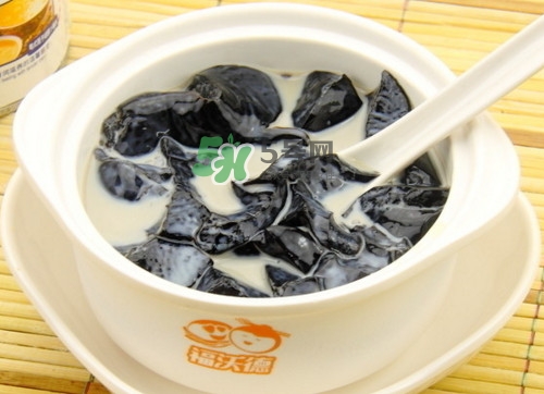 龟苓膏怎么制作的,龟苓膏如何制作