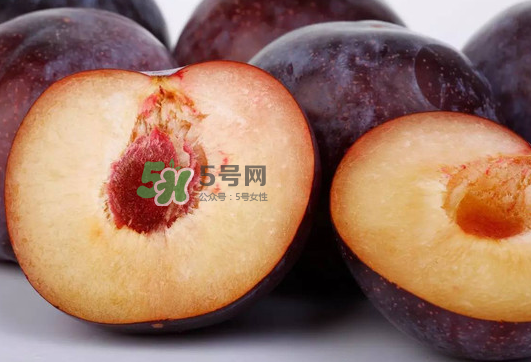 吃黑布林的好处和坏处,吃黑布林的好处和功效 吃黑布林的好处和坏处,吃黑布林的好处和功效