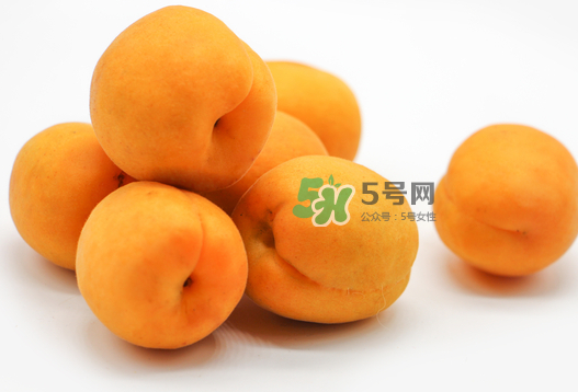 黄桃为什么那么酸,黄桃是酸的还是甜的