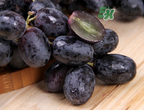 黑提是什么季节的水果,红提是什么季节的水果