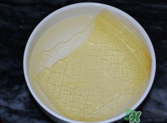 吉利丁片怎么做布丁?,吉利丁片怎么做布丁视频