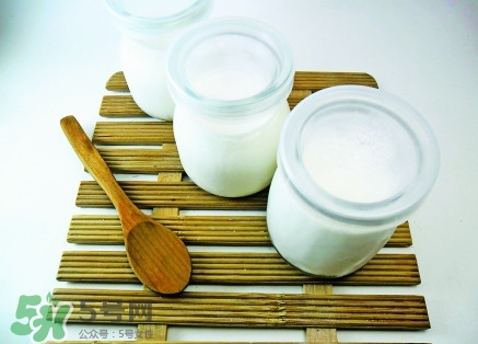 如何制作酸奶的步骤,家庭制作酸奶方法及过程 如何制作酸奶的步骤,家庭制作酸奶方法及过程