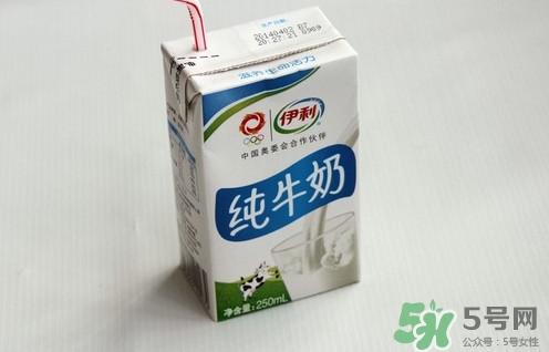 纯牛奶和有机纯牛奶的区别是什么,有机纯牛奶和纯牛奶有什么区别 纯牛奶和有机纯牛奶的区别是什么,有机纯牛奶和纯牛奶有什么区别