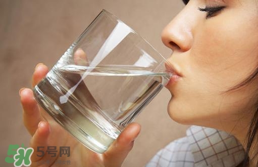 入伏不能喝冰水吗,入伏后为什么不能喝姜枣茶