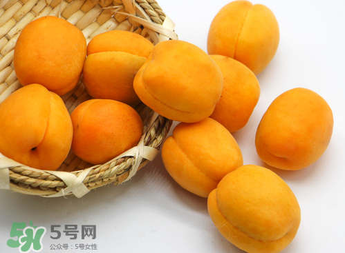 黄桃和水蜜桃哪个好吃?,黄桃和水蜜桃哪个好吃 豆瓣