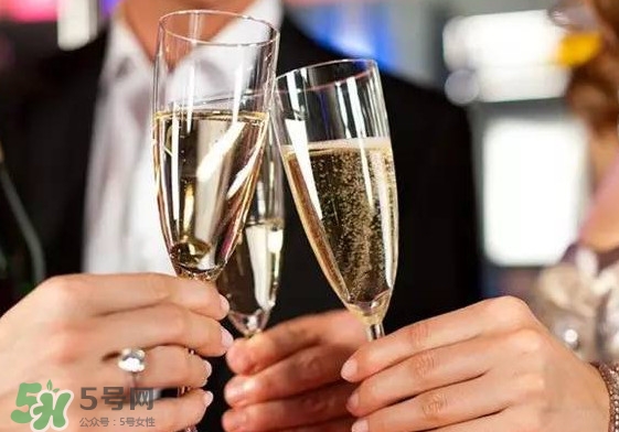 香槟一般多少度,香槟一般多少度数